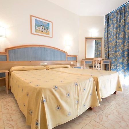 Azuline Hoteles Mar Amantis & II Sant Antoni de Portmany Екстериор снимка