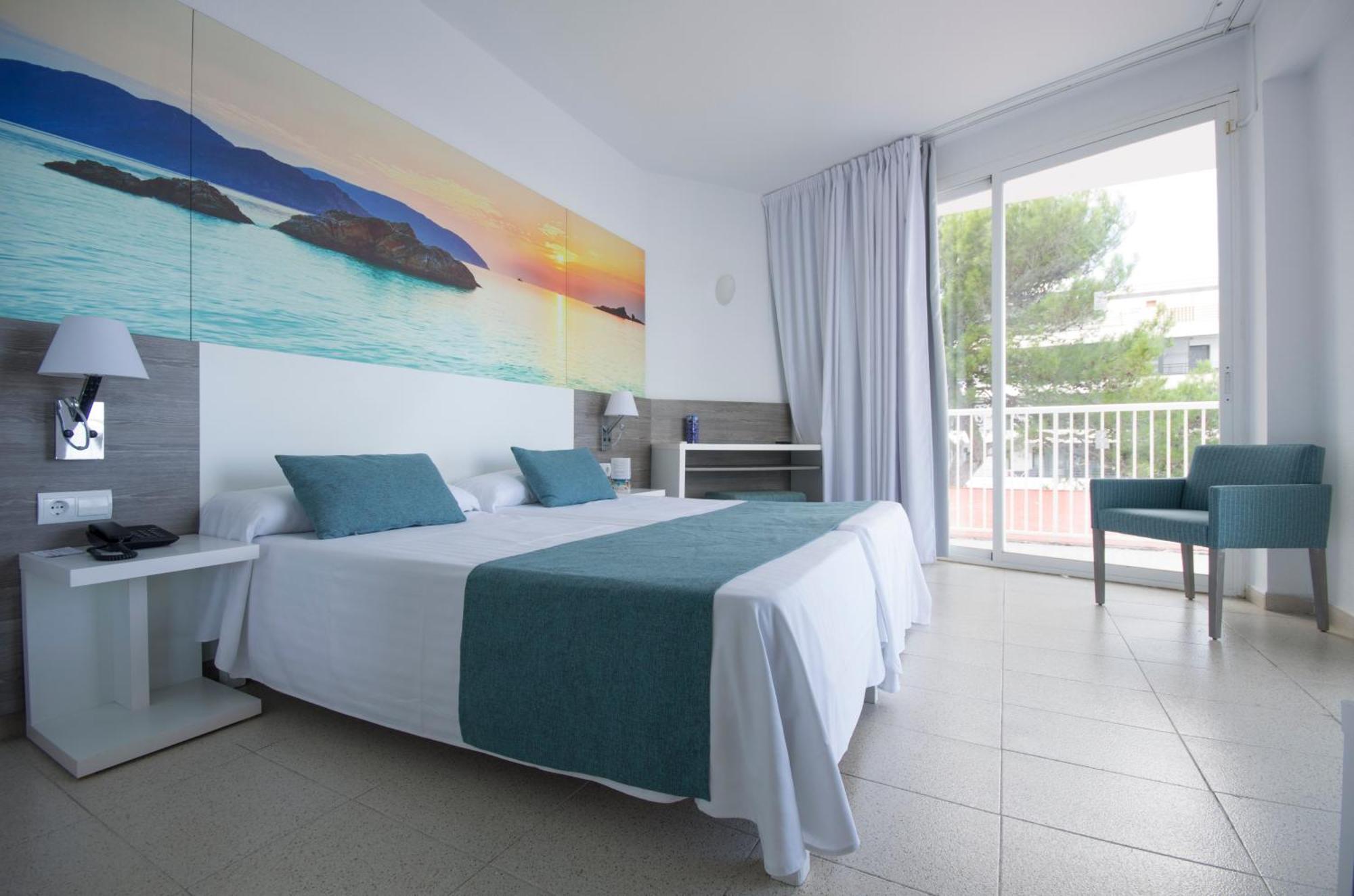 Azuline Hoteles Mar Amantis & II Sant Antoni de Portmany Стая снимка