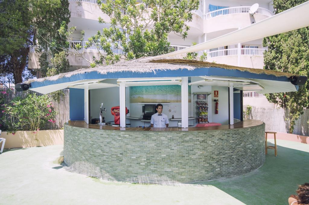 Azuline Hoteles Mar Amantis & II Sant Antoni de Portmany Екстериор снимка