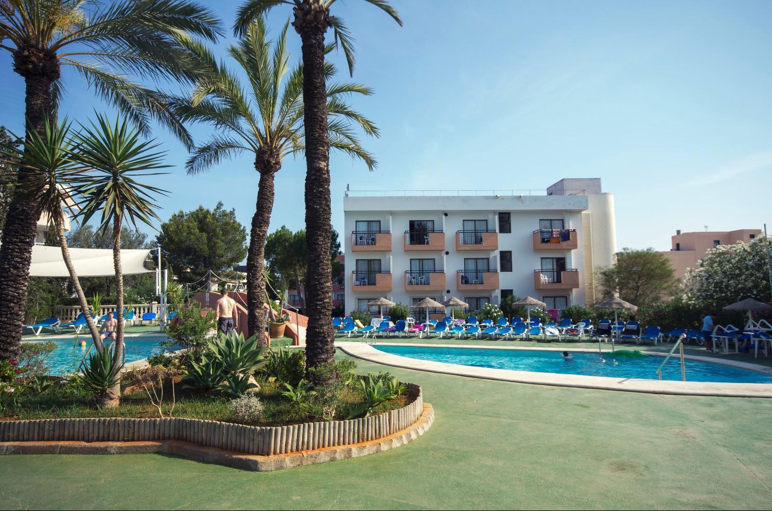 Azuline Hoteles Mar Amantis & II Sant Antoni de Portmany Екстериор снимка